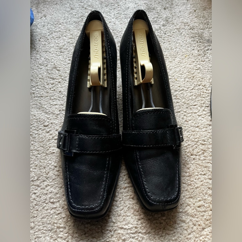 NWOT Bandolino Loafers